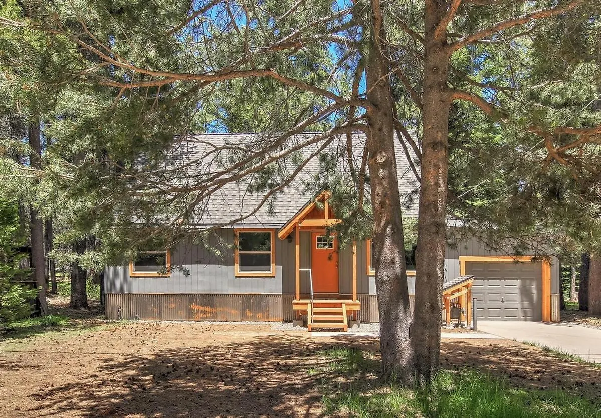 Miztec Mountain - Ping Pong & Basketball Hoop Game South Lake Tahoe USA